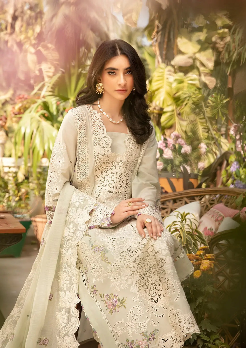 Elaf, Luxury lawn , Maya Ali, Ramsha Khan, Lawn 2025, Unstitched Pakistani Suits