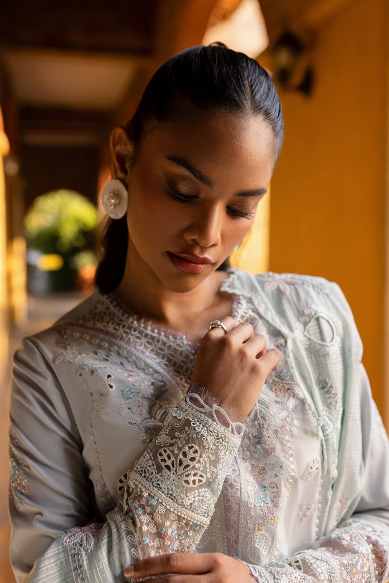 QALAMKAR : QLine Lawn 2025 - Lune-QM-16 Unstitched - Aarzu