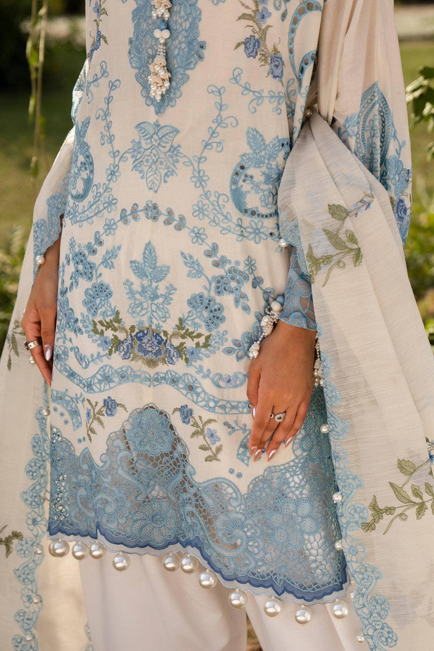 Sana Safinaz| Luxury Lawn 4A