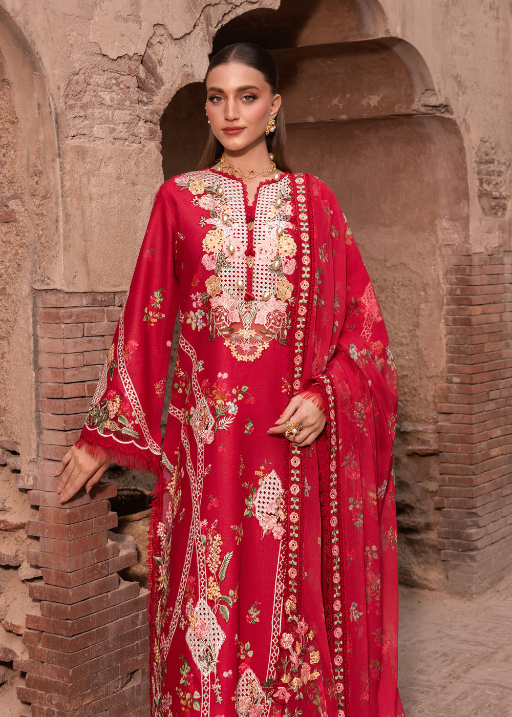 SAIRA SHAKIRA | Breeze Lawn 2026 - Aarzu