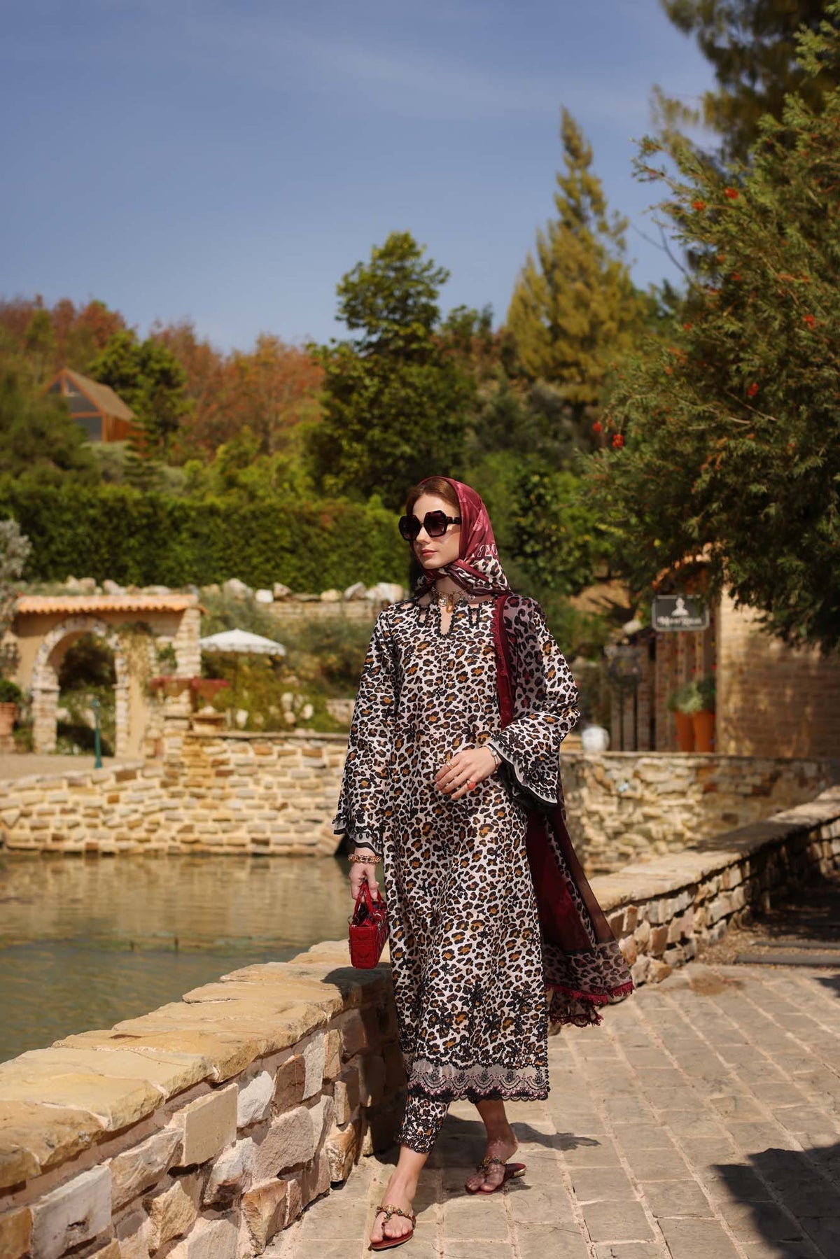 NOOR by Sadia Asad : Luxe Chikankaari 2025-D2-B Unstitched Lawn