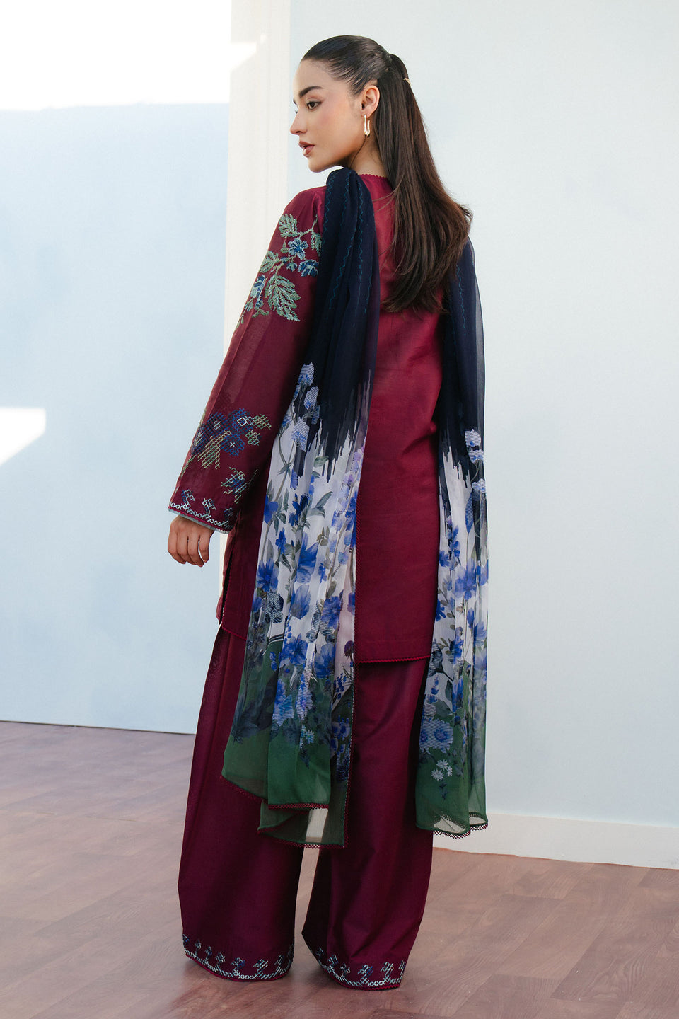 ZARA SHAHJAHAN : COCO Lawn 2025 - Freya-4B