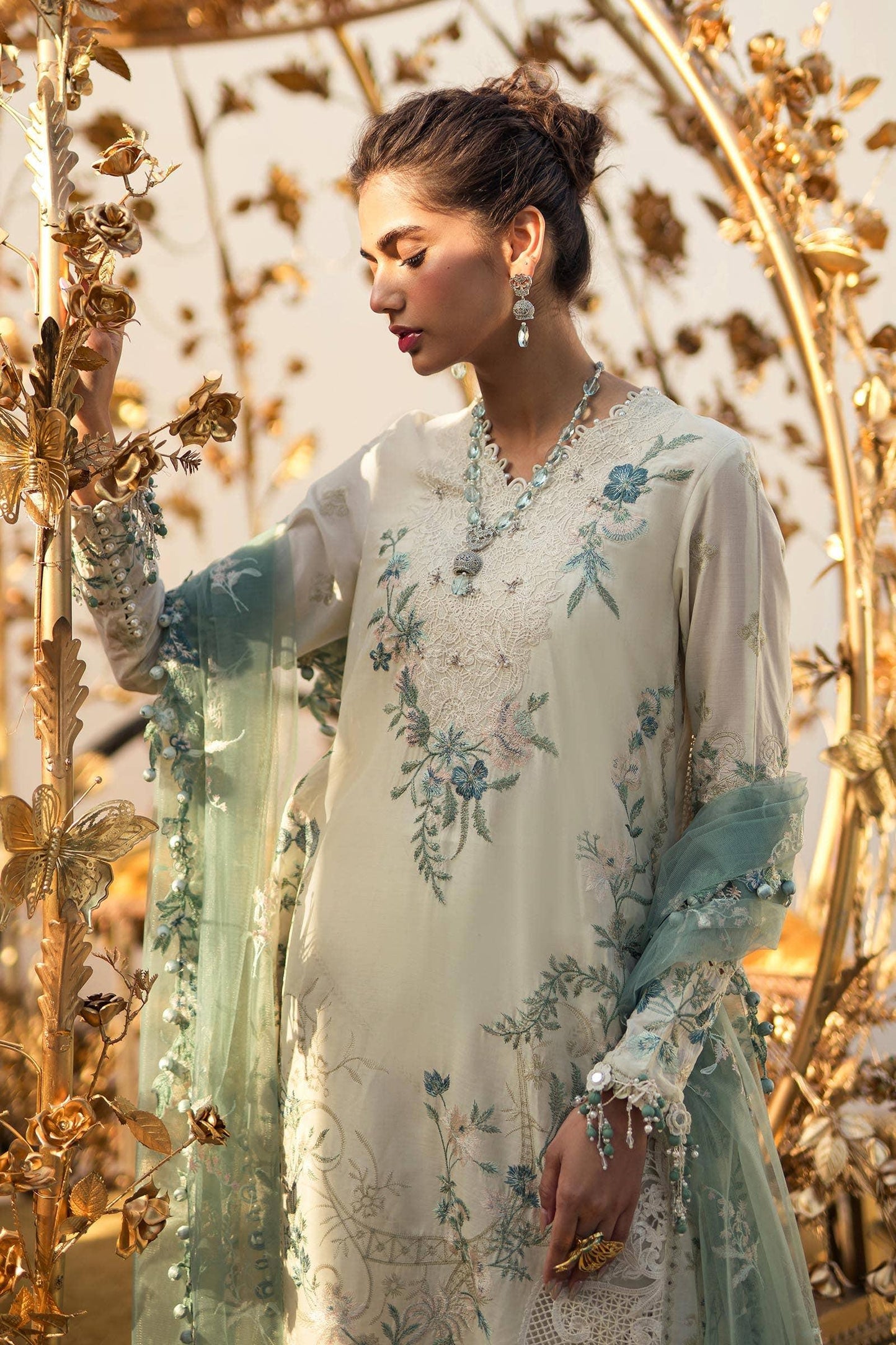 Sana Safinaz | Luxury Lawn Aarzu