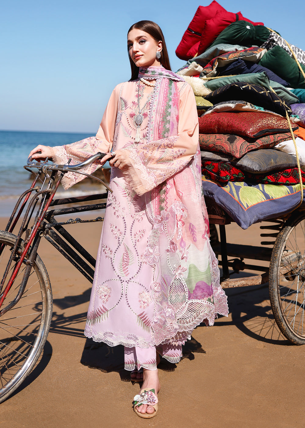 SAIRA SHAKIRA | Breeze Lawn 2026 - Aarzu