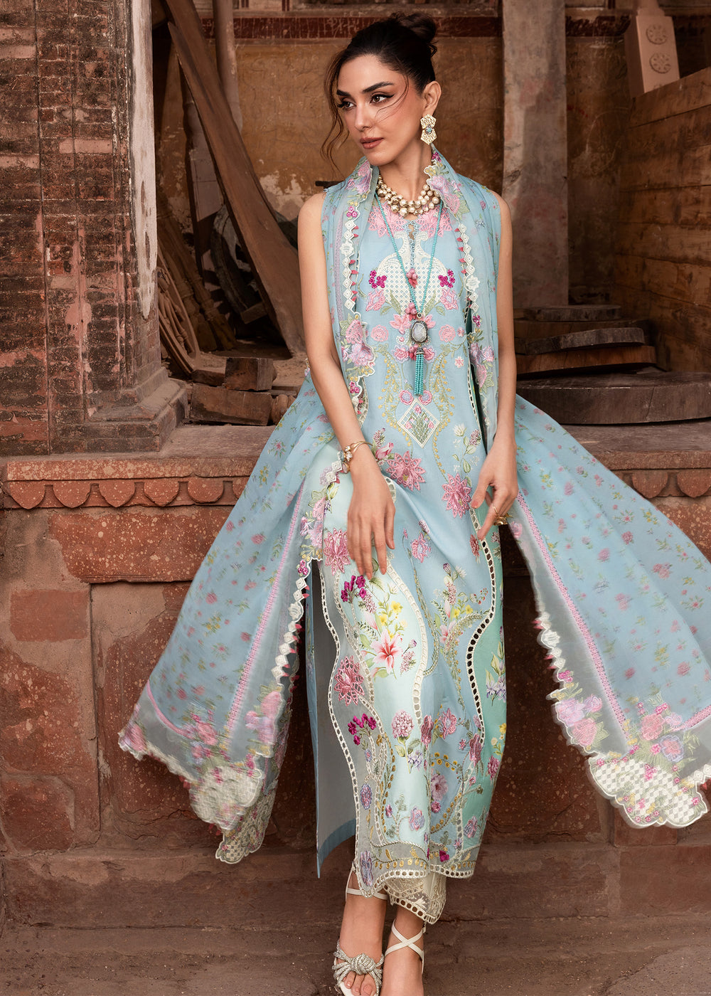 SAIRA SHAKIRA | Breeze Lawn 2026 - Aarzu