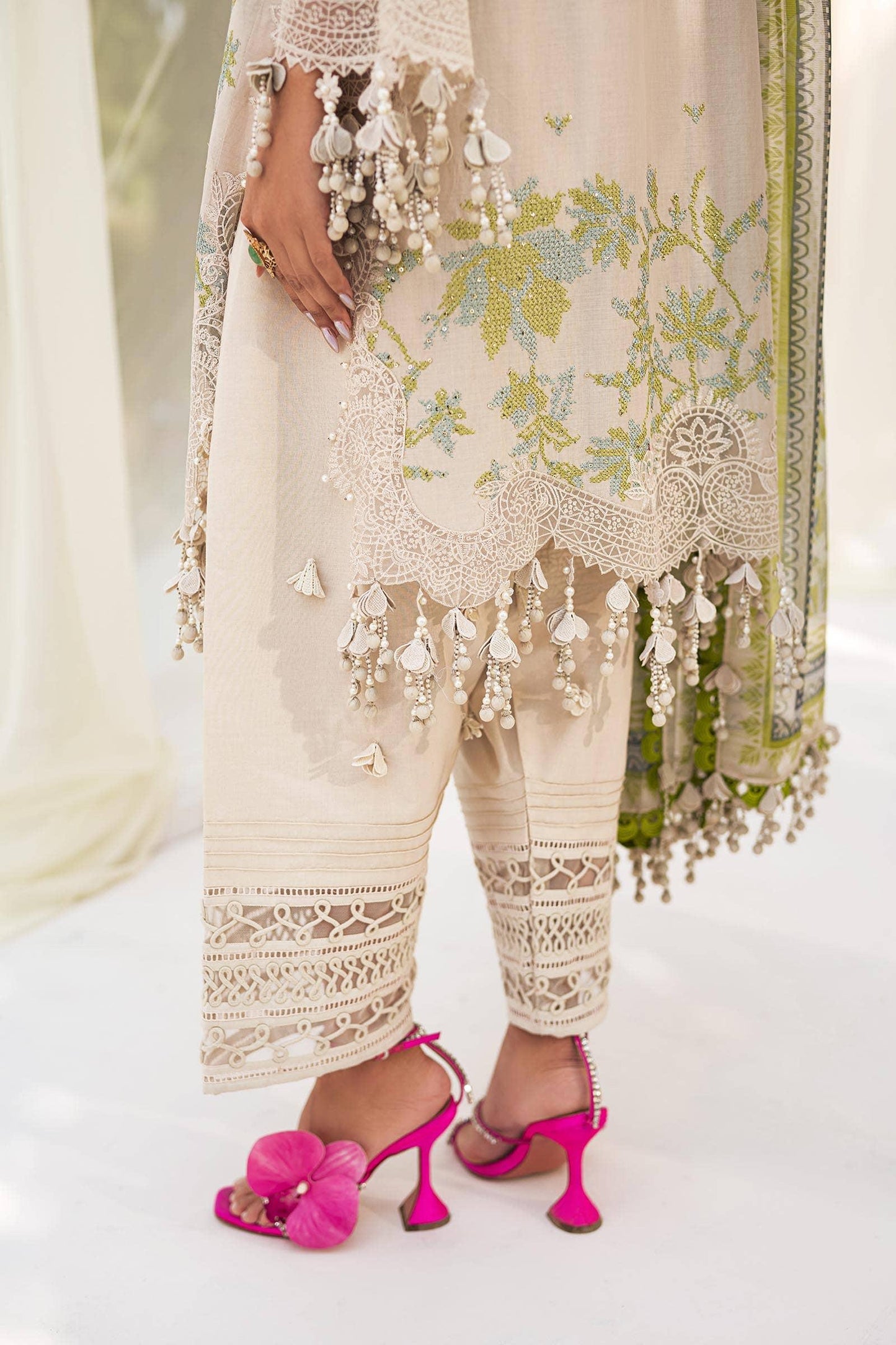 Sana Safinaz | Luxury Lawn'24 | Aarzu