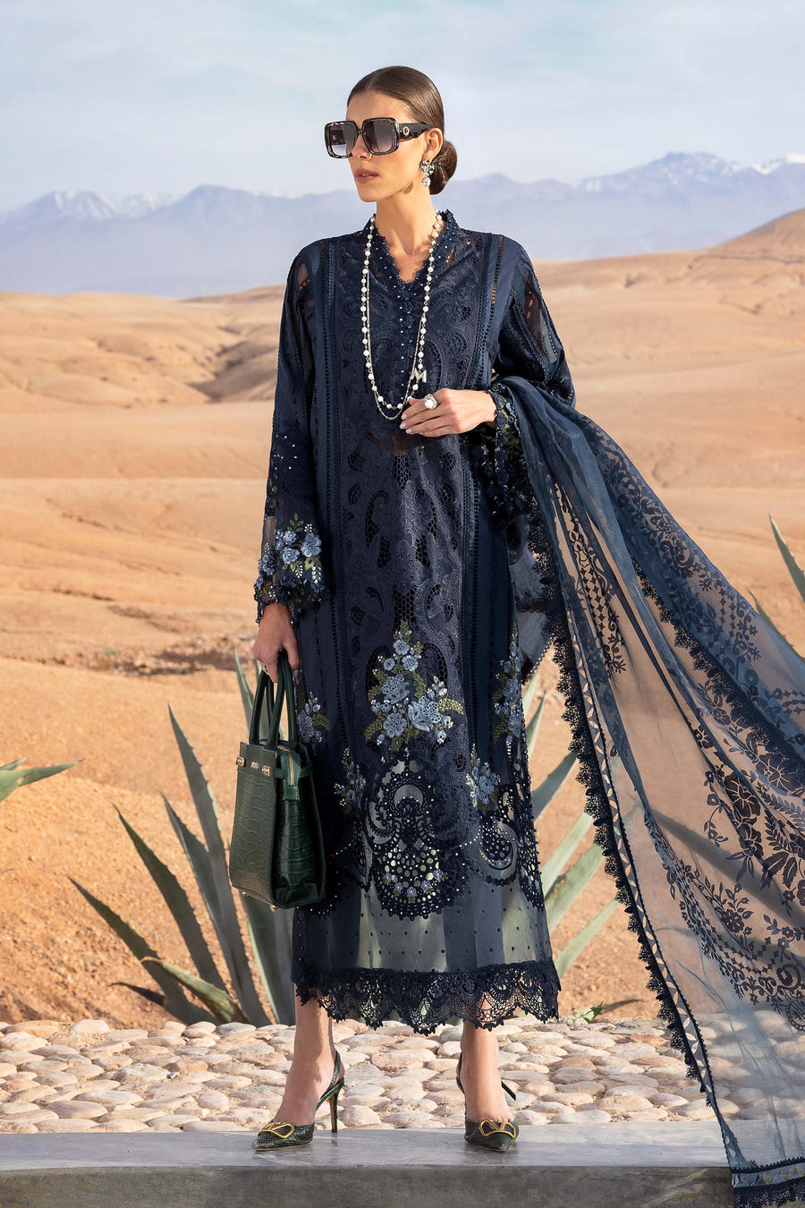 MARIA.B : Luxury Lawn 2025 4B