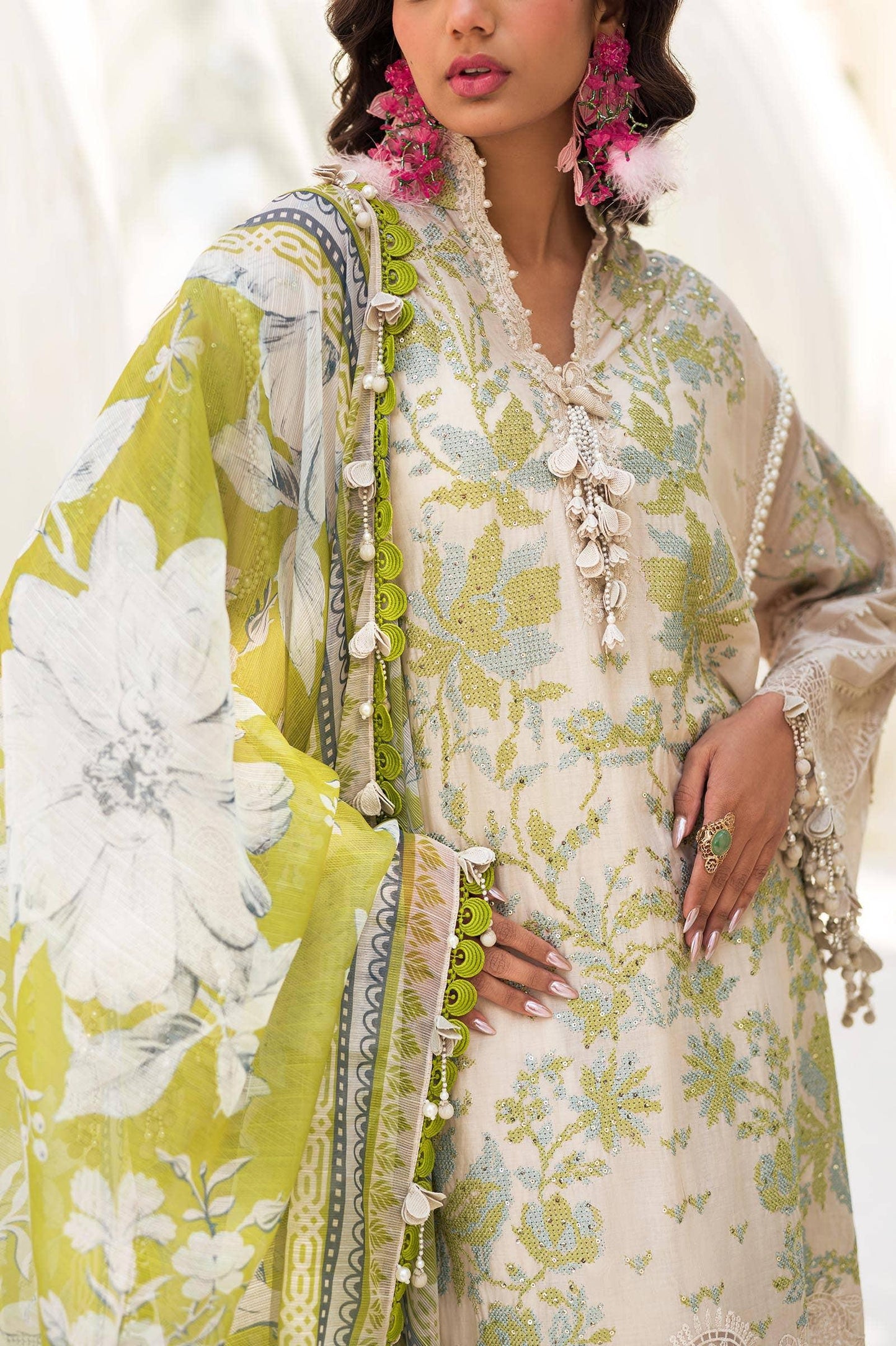 Sana Safinaz | Luxury Lawn'24 | Aarzu