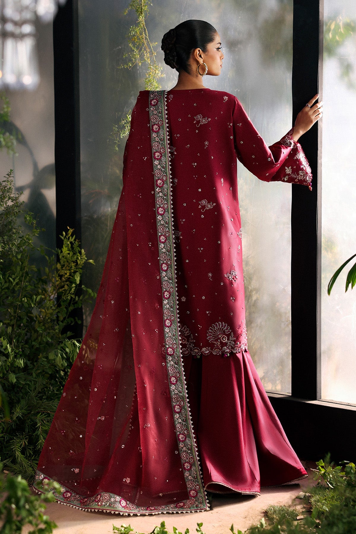 AFROZEH | La Fuchsia 2025 - Yalira